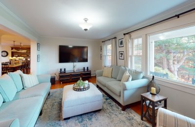32 Carriage Road