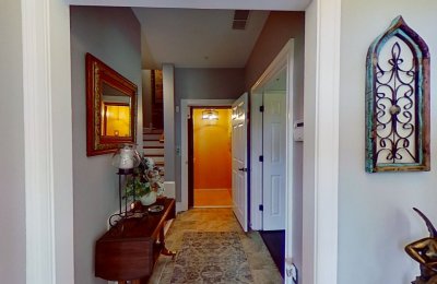 10 Courtyard Cmn, #12