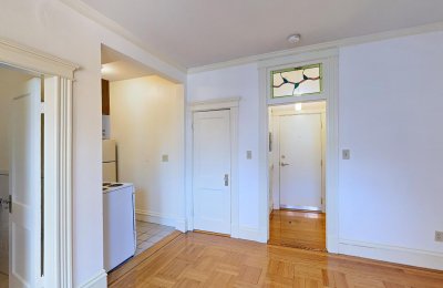 40 Queensberry Street, #17