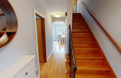 464 Canyon Drive North