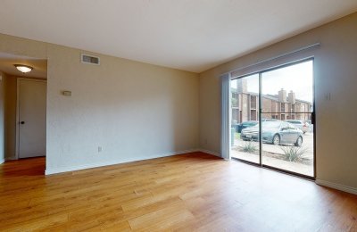 904 University Oaks Boulevard, #31