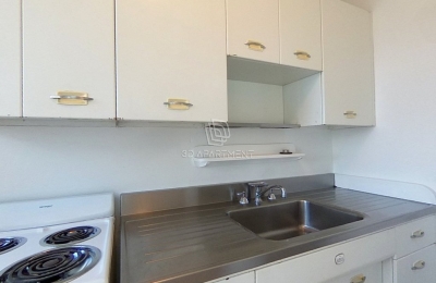 100 Memorial Drive, #11-2c