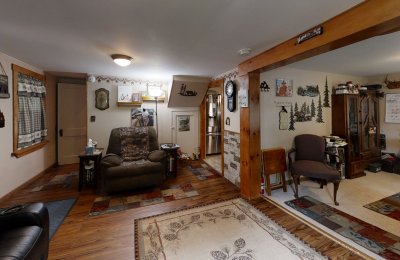 516 Sunflower Lane East
