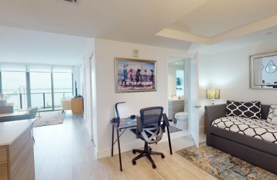 121 Northeast 34th Street, #2607