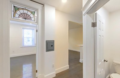 28 Queensberry Street, #8