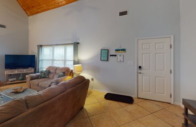 1485 West Lagoon Avenue, #202