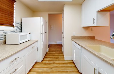 2555 Ferndale Lane, #110