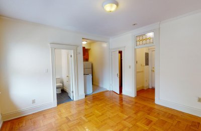 40 Queensberry Street, #11