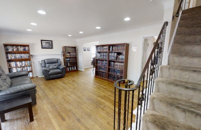 2428 Laurelhurst Road