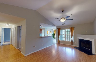 2015 Gov Thomas Bladen Way, #301