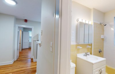 402 Highland Avenue, #4