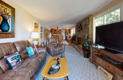 38 Lake Shore Drive, #10