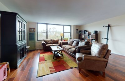 4600 Duke Street, #819