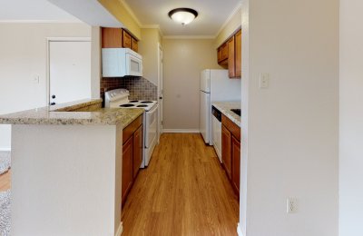 904 University Oaks Boulevard, #28