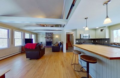 596 River Road