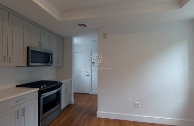 11 Temple Street, #8