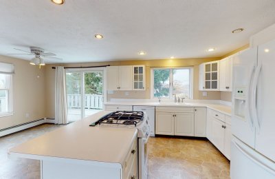 2 Sea Breeze Avenue