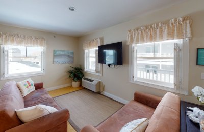 18 Ocean Boulevard, #13