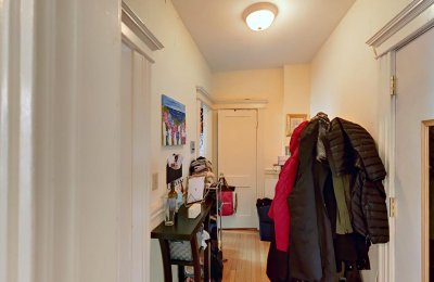 15 Queensberry Street, #33