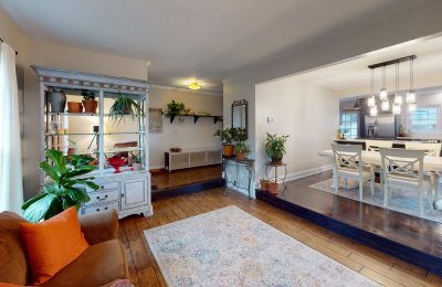 1404 Banavie Ter West