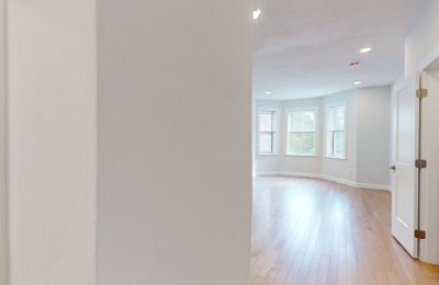 104 Queensberry Street, #8