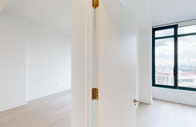 8 Court Square East, #17H