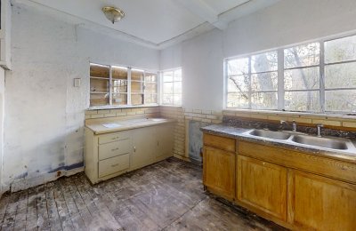 2405 Northwest 38Th Street