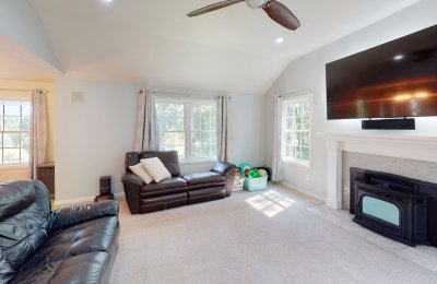 39 Julie Drive