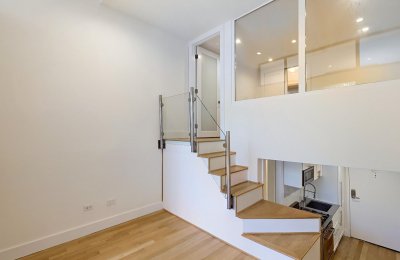 220 East 22nd Street, #4B