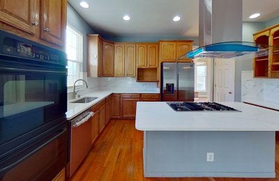 15309 Lions Den Road