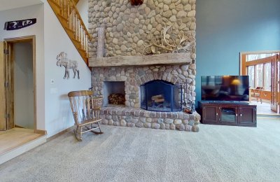 4752 Rolling Hills Road