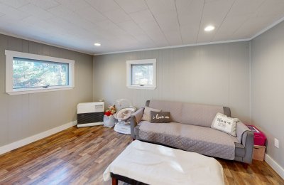 16 Rock Spring Road