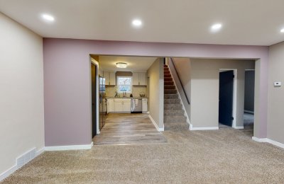 506 West 49Th Avenue