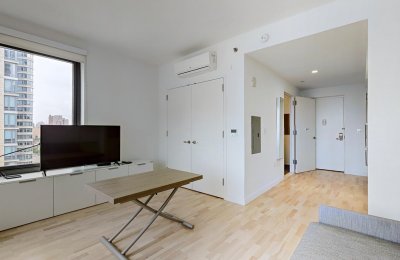 280 Ashland Place, #904