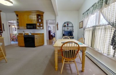 28 Maple Street