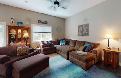 2951 Chestnut Avenue